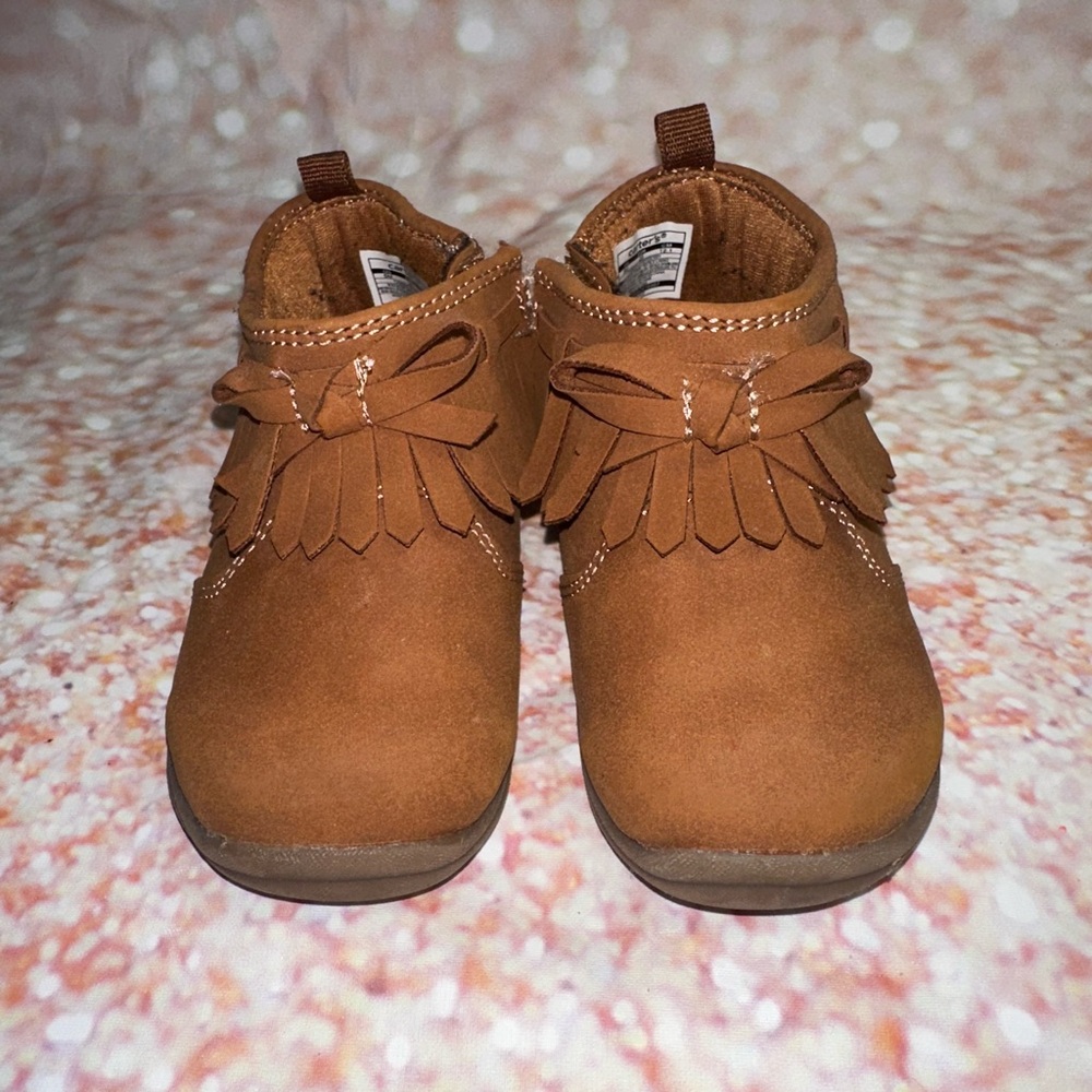 Carter's Tan Moccasins with Fringe size 5 baby/toddler